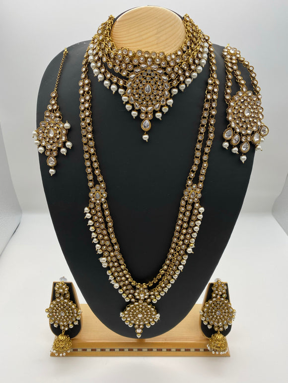 Bridal White Pearls in a Gold Base