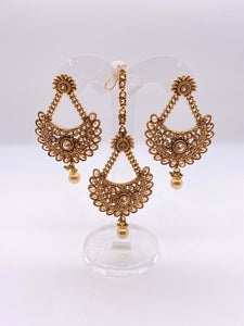 Earring Tikka Set - Transparent Crystal Rhinestones with Ivory Cream Pearls