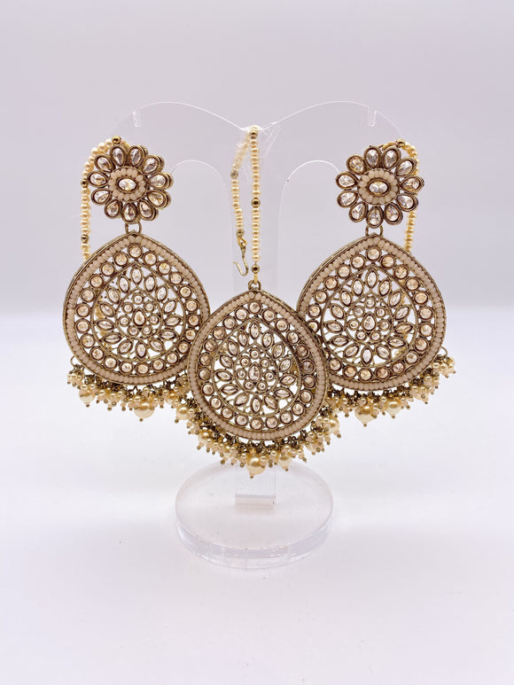 Kundan Earrings - Pastle Peach Crystal Beads with Ivory Pearls - with Tikka