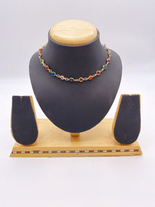 Single Multicoloured Chain on Gold Base